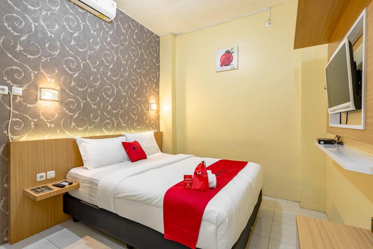 فندق Reddoorz Near Dino Park مالانغ المظهر الخارجي الصورة